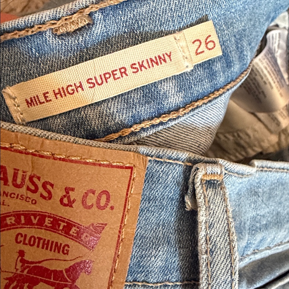 Levi's Light Blue Ripped Skinny Jeans - Picture 4 of 4